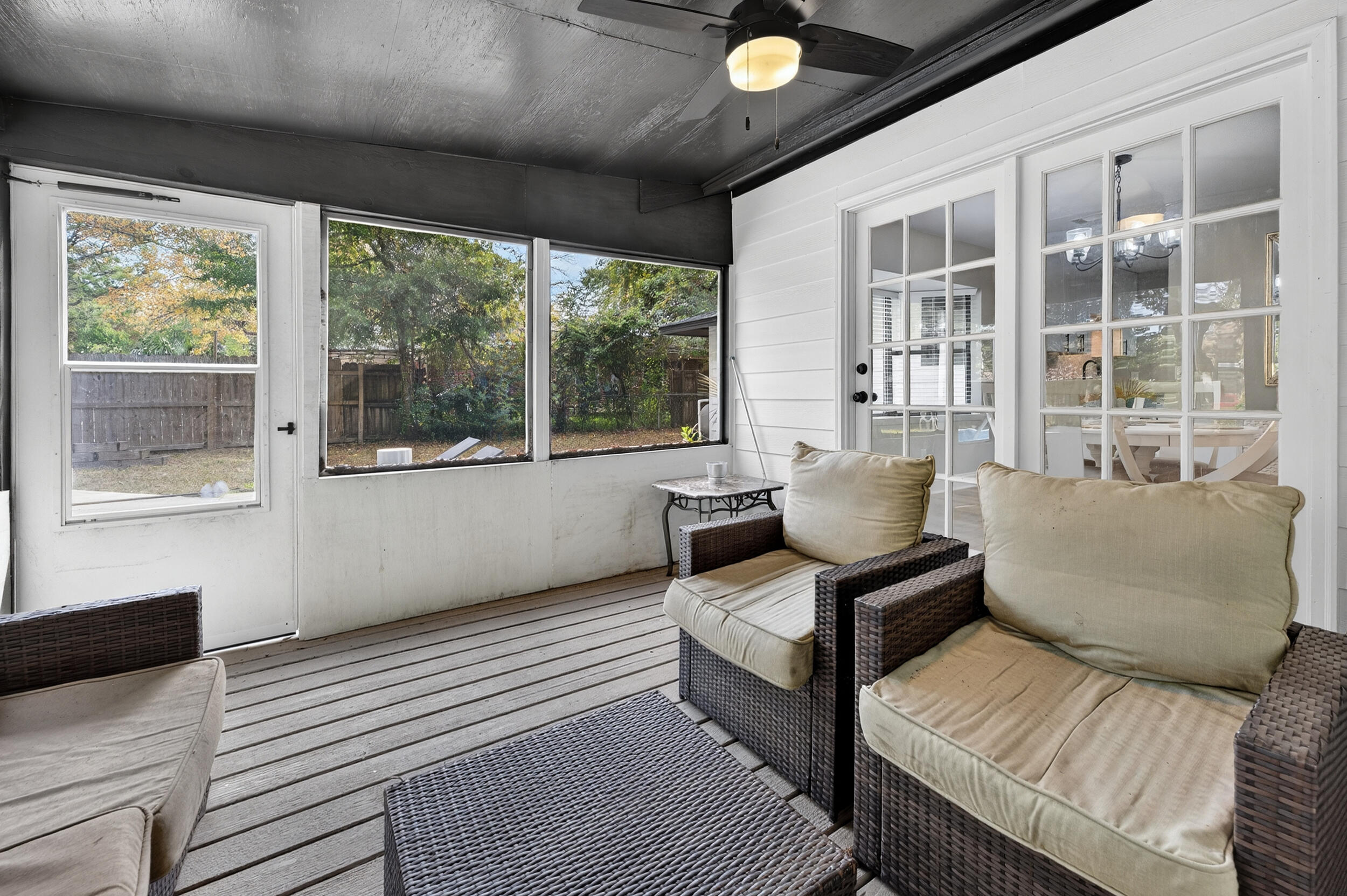 370 Edge Avenue Valparaiso, FL 32580 - Photo 40 of 58 a living room with furniture and a large window
