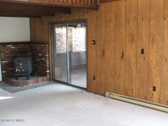 694 Decker Road Bushkill, PA 18324 - Photo 5 of 11