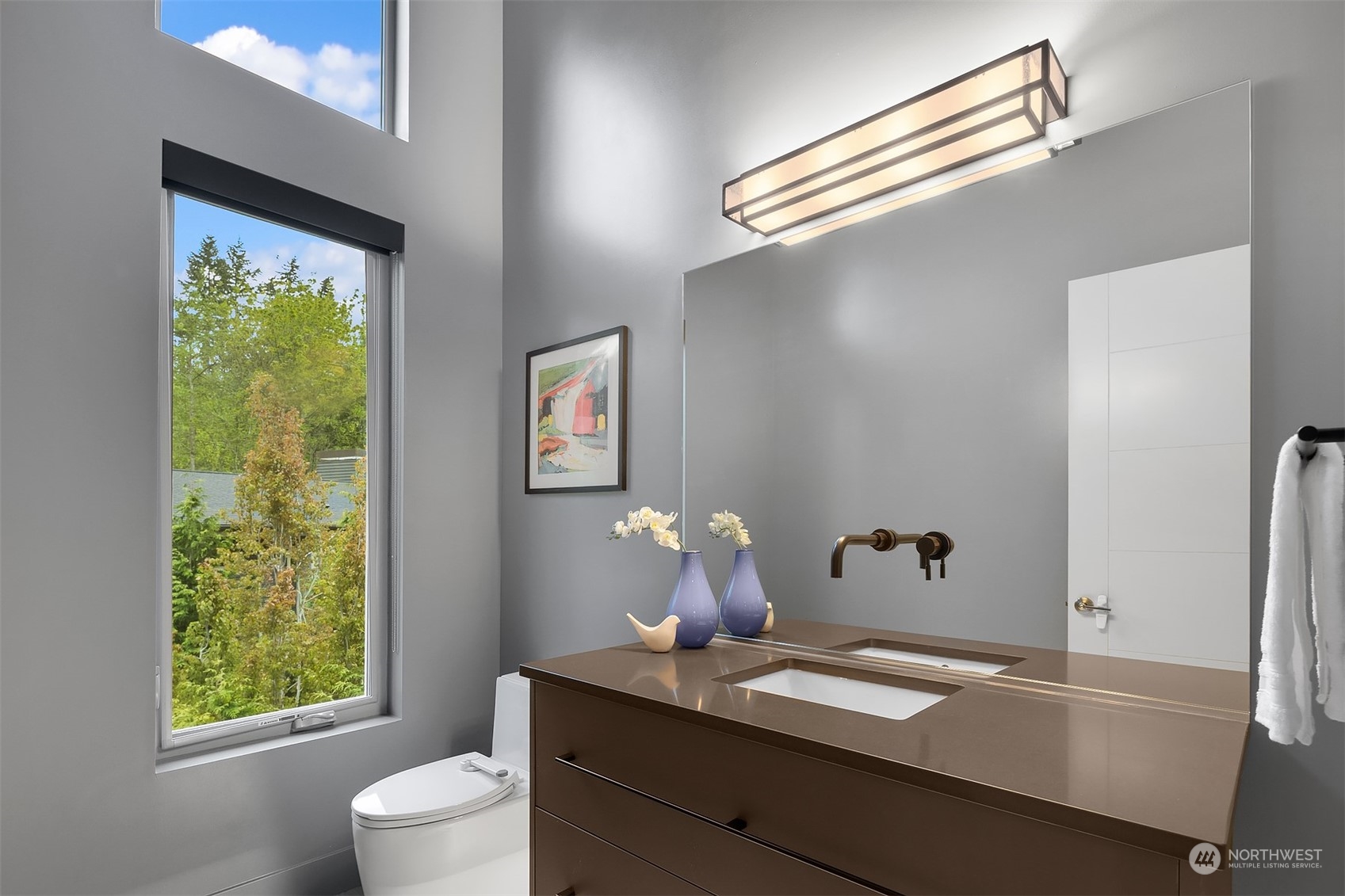 4312 West Cramer Street Seattle, WA 98199 - Photo 10 of 40 a view of bathroom with a window