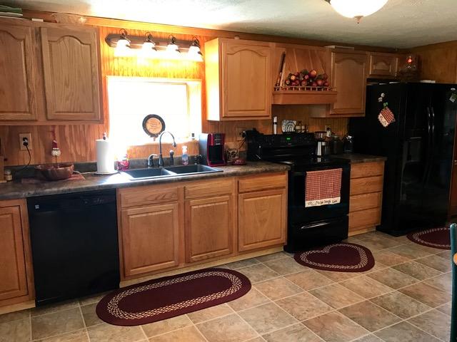 124 Morris Hill Road Covington, VA 24426 - Photo 12 of 60 Kitchen