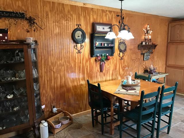 124 Morris Hill Road Covington, VA 24426 - Photo 17 of 60 Dining Area