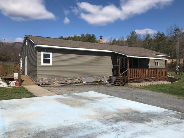 124 Morris Hill Road Covington, VA 24426 - Photo 39 of 60 Driveway