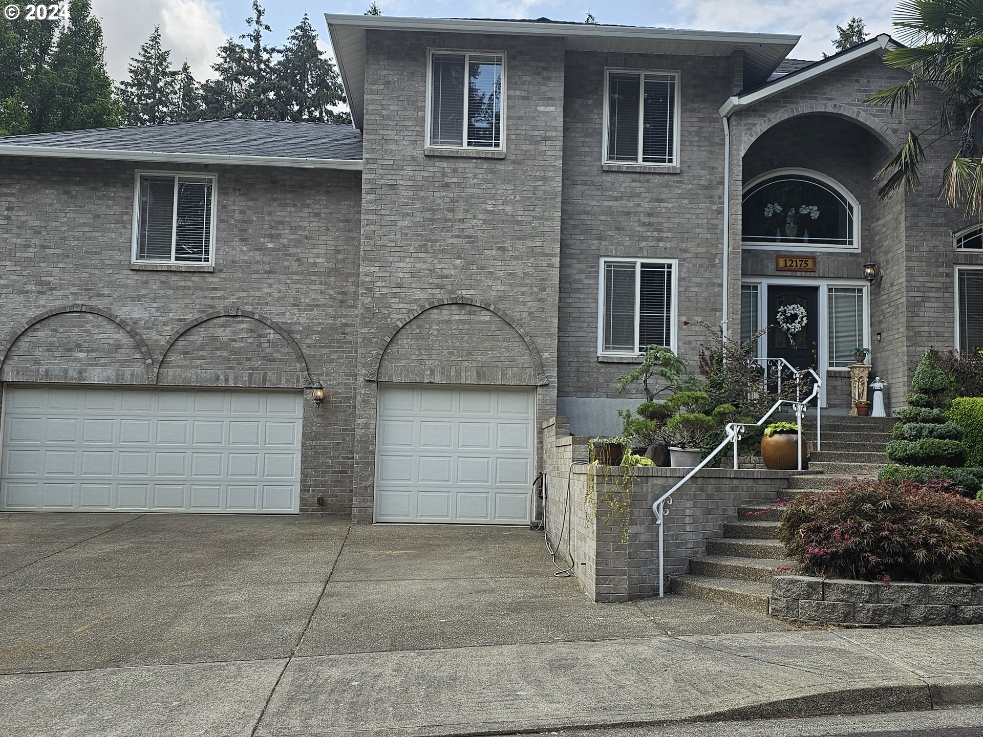 12175 Southwest Sheldrake Way Beaverton, OR 97007 - Photo 4 of 47 Gallery Image 4