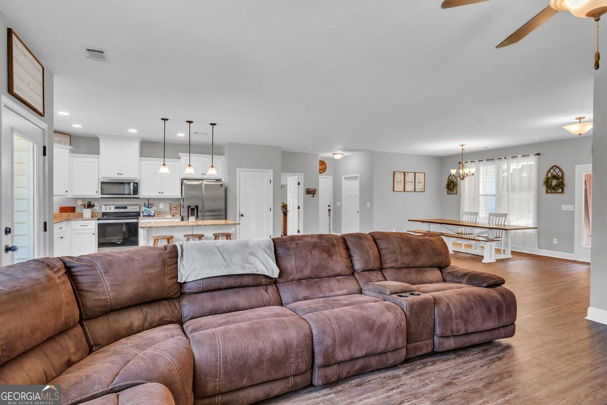 1466 Zellner Road Forsyth, GA 31029 - Photo 10 of 48 Gallery Image 10
