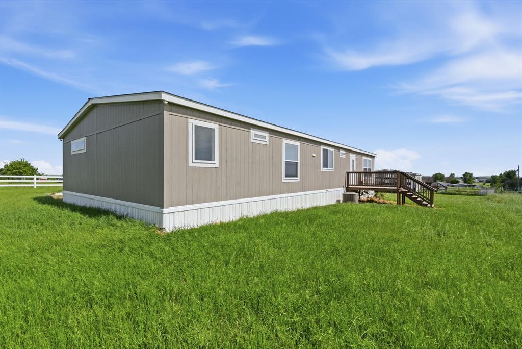 303 Mesa Ridge Decatur, TX 76234 - Photo 11 of 32