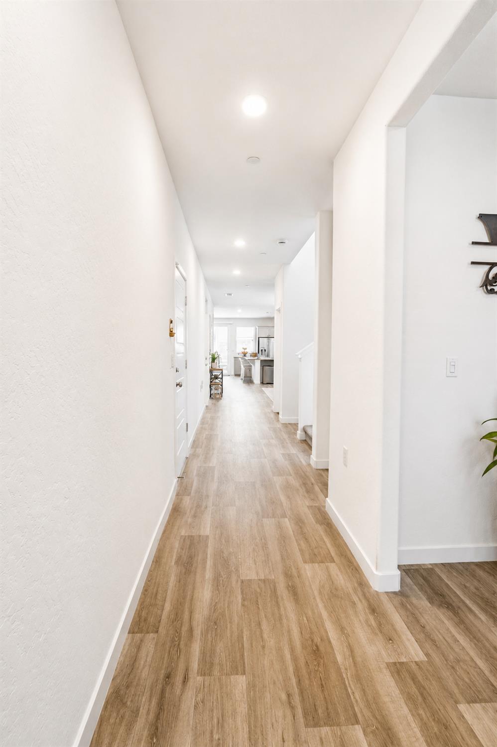 4242 Hampton Way Clovis, CA 93619 - Photo 38 of 40 Gallery Image 38