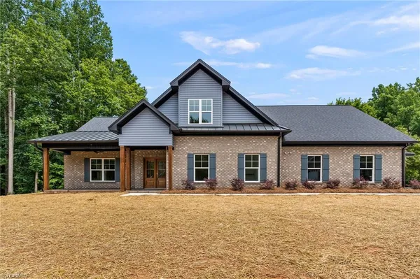 $650,000 | 105 Kingsmill Court, Advance, NC 27006