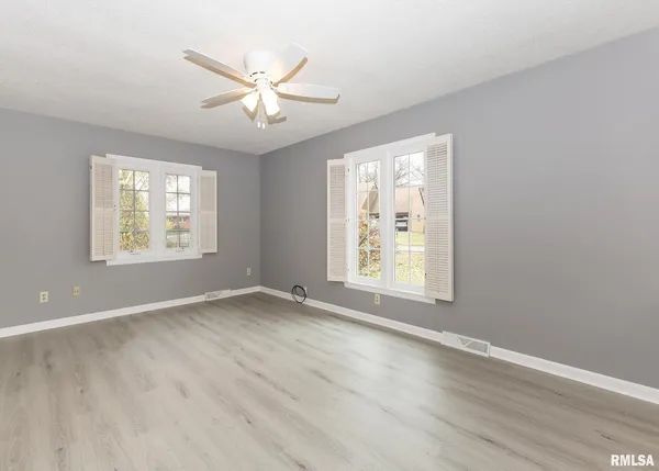 $250,000 | 3907 44th Street, Rock Island, IL 61201