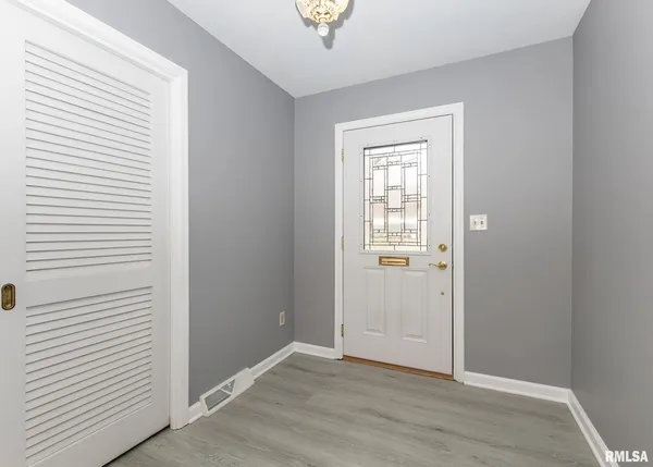 $250,000 | 3907 44th Street, Rock Island, IL 61201