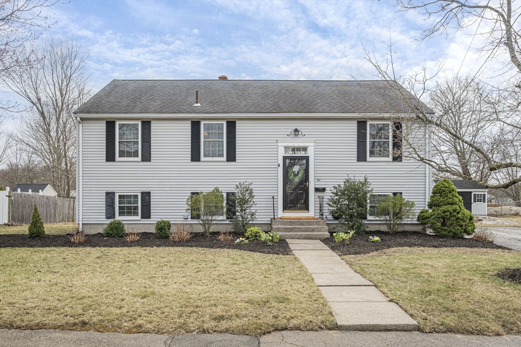 30 Donna Road Weymouth, MA 02190 - Photo 1 of 42