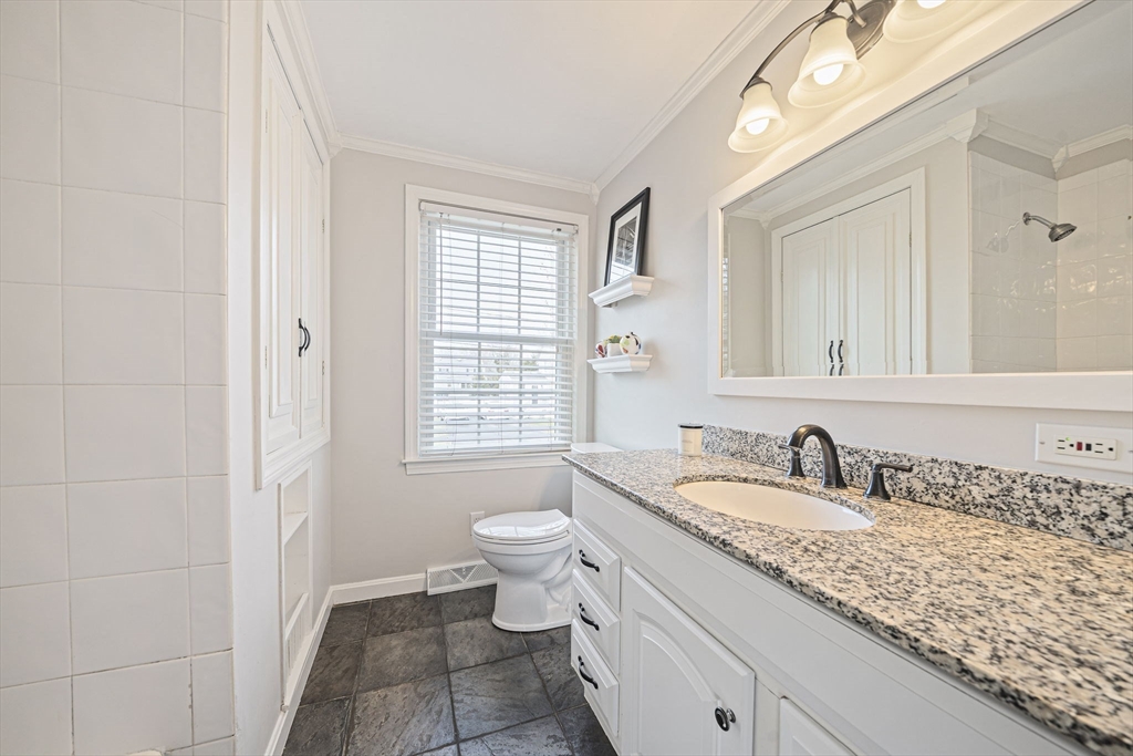 30 Donna Road Weymouth, MA 02190 - Photo 17 of 42