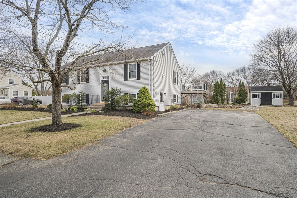 30 Donna Road Weymouth, MA 02190 - Photo 2 of 42