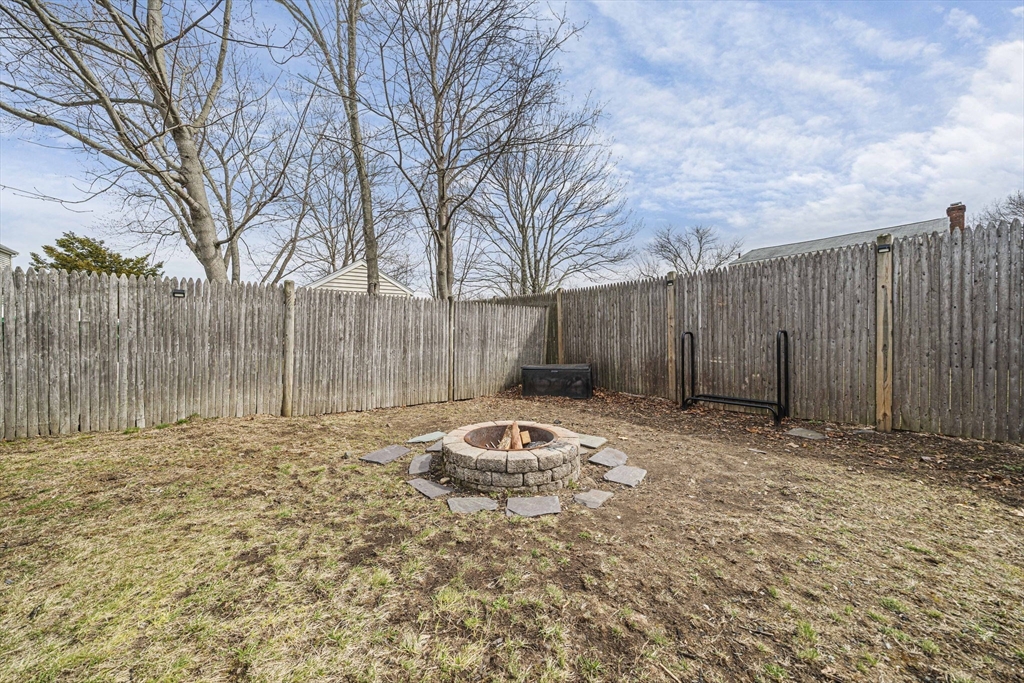 30 Donna Road Weymouth, MA 02190 - Photo 36 of 42