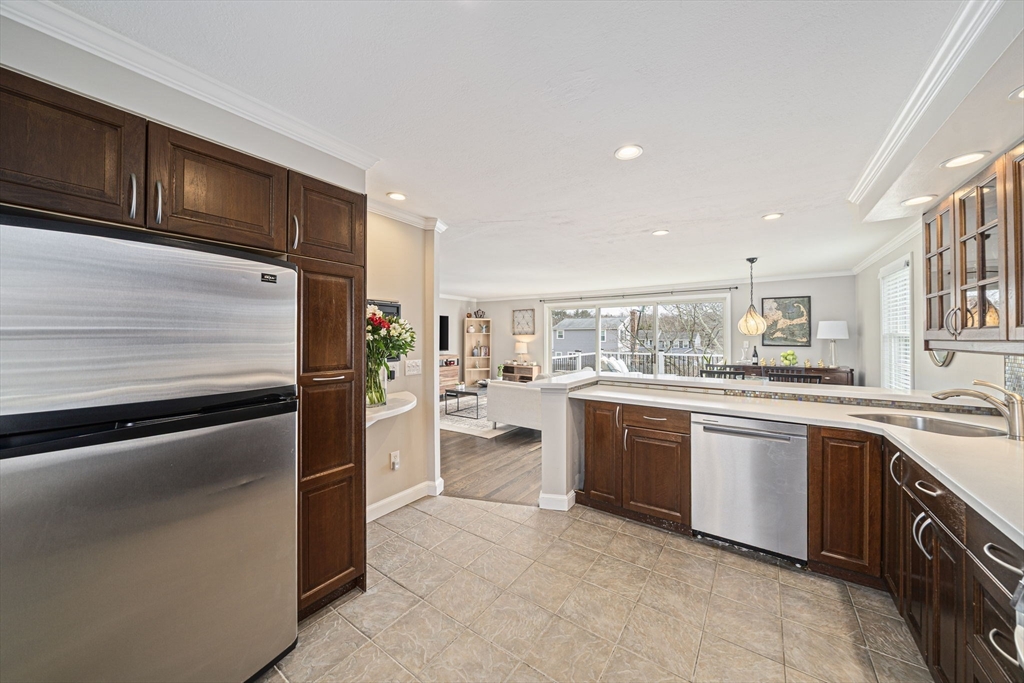 30 Donna Road Weymouth, MA 02190 - Photo 5 of 42