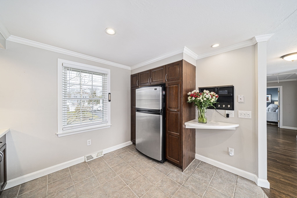 30 Donna Road Weymouth, MA 02190 - Photo 6 of 42