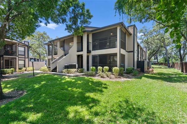 $1,800 | 14733 Norwood Oaks Drive, Unit 201, Tampa, FL 33613