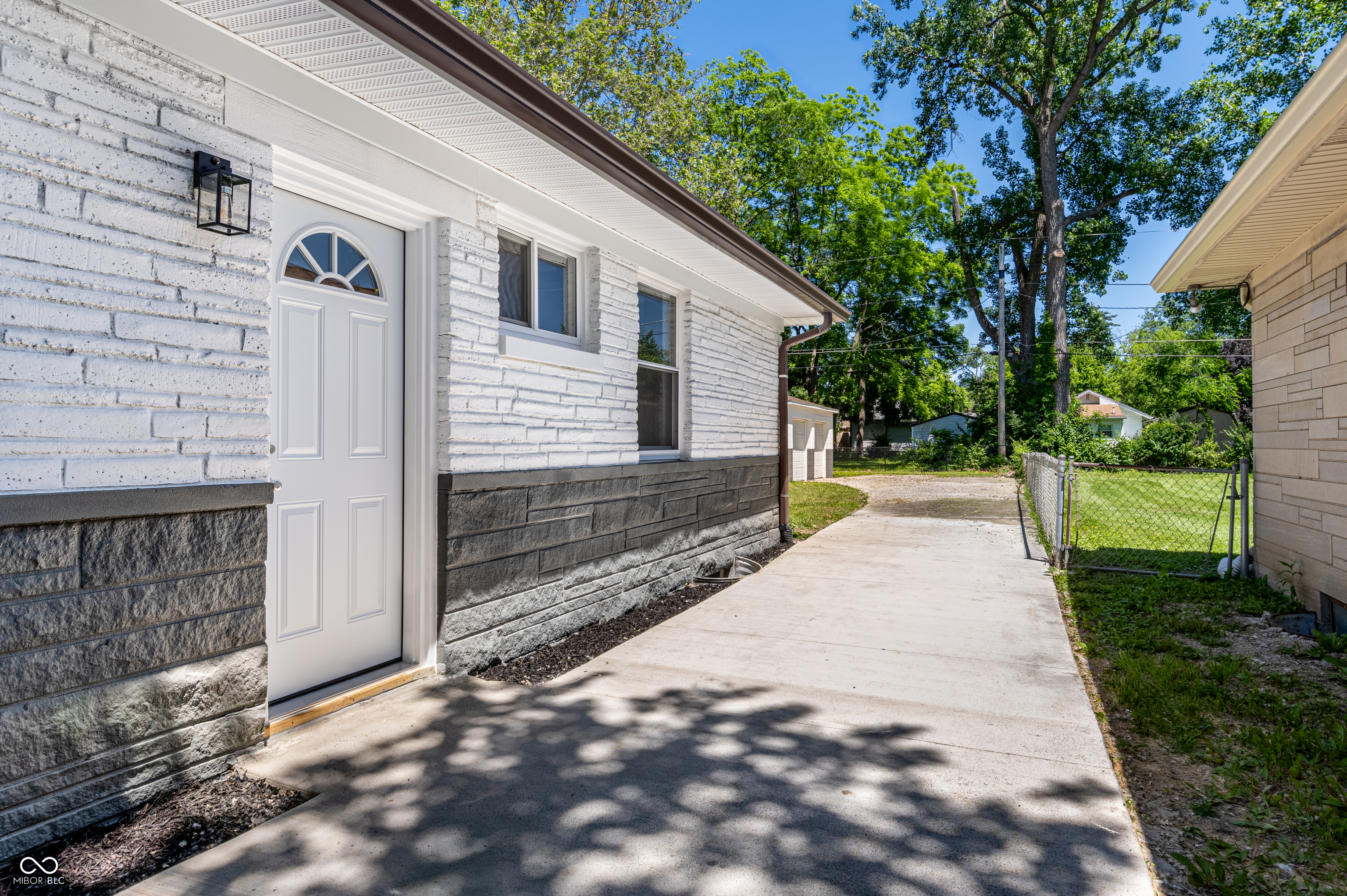 3241 North Riley Avenue Indianapolis, IN 46218 - Photo 20 of 21