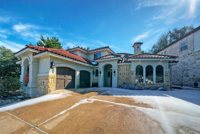 $599,000 | 408 Hazeltine Drive, Lakeway, TX 78734