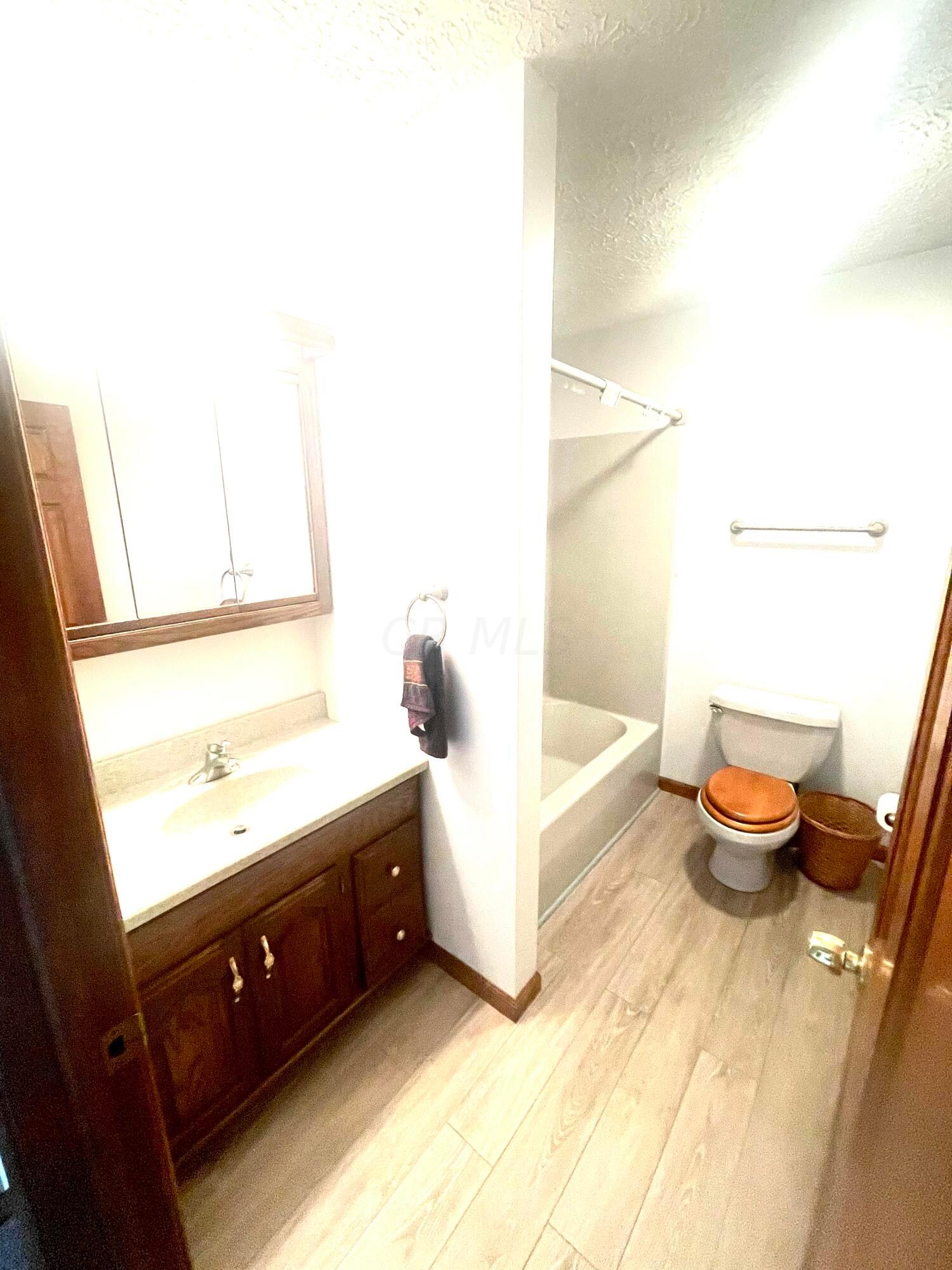 404 Ridgedale Drive Circleville, OH 43113 - Photo 37 of 42 F56CA5BE-76B1-4BC8-B004-E3B22FFD86E3