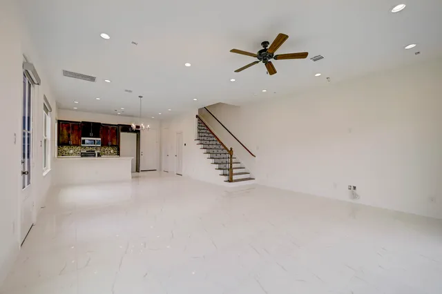 an entryway in a room