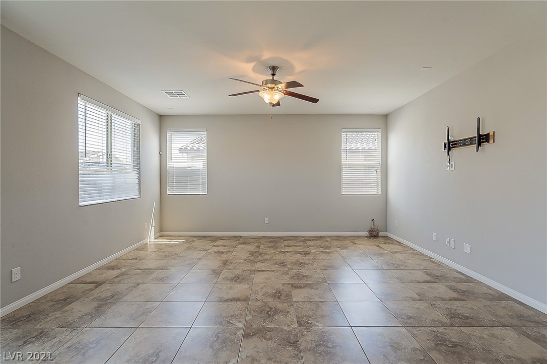 32 Sirius Ridge Way Las Vegas, NV 89183 - Photo 3 of 32 Gallery Image 3