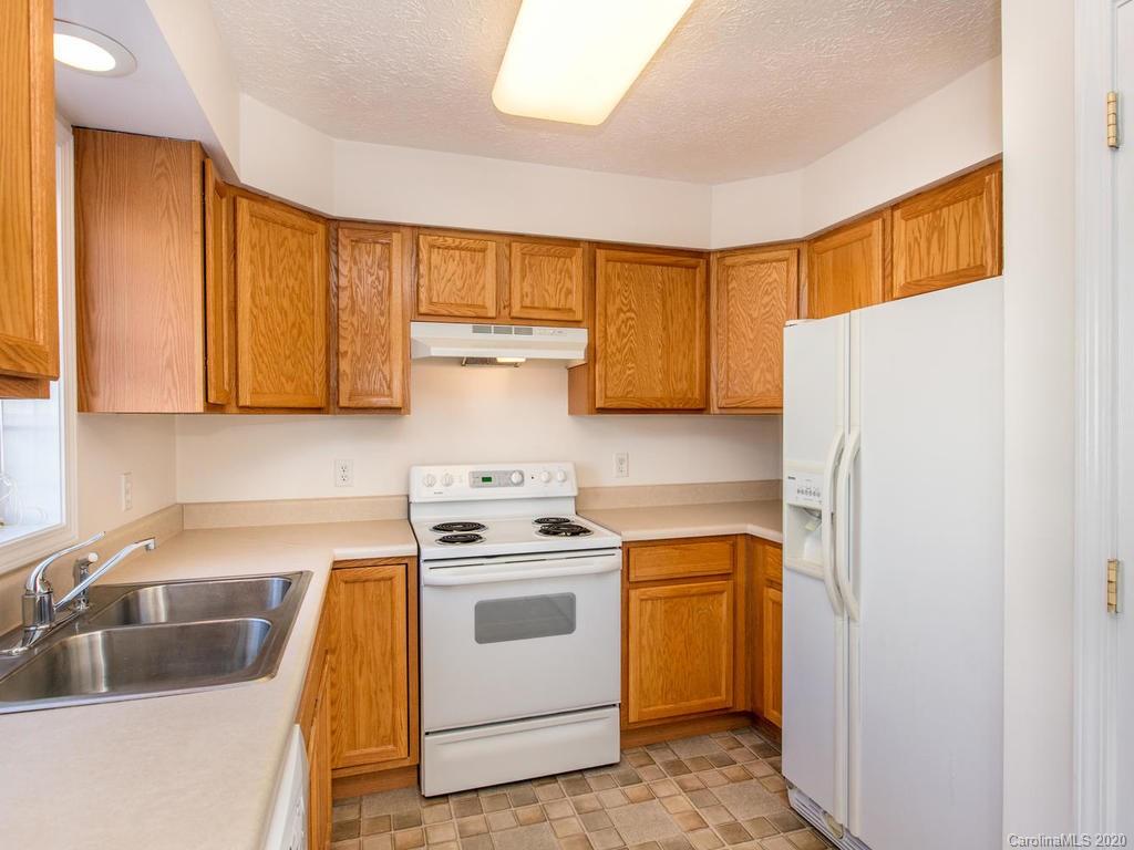 205 Pembrook Road Swannanoa, NC 28778 - Photo 14 of 34 Gallery Image 14