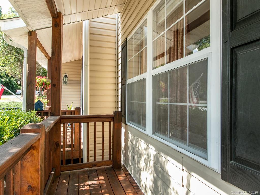 205 Pembrook Road Swannanoa, NC 28778 - Photo 5 of 34 Gallery Image 5