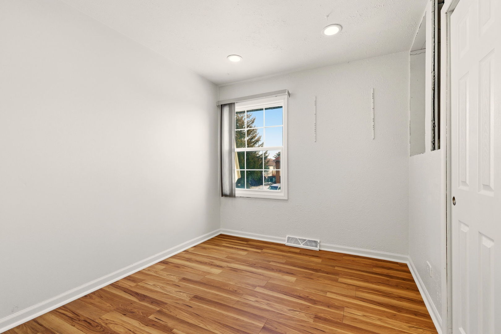 1432 Mitchell Trail Elk Grove Village, IL 60007 - Photo 21 of 34