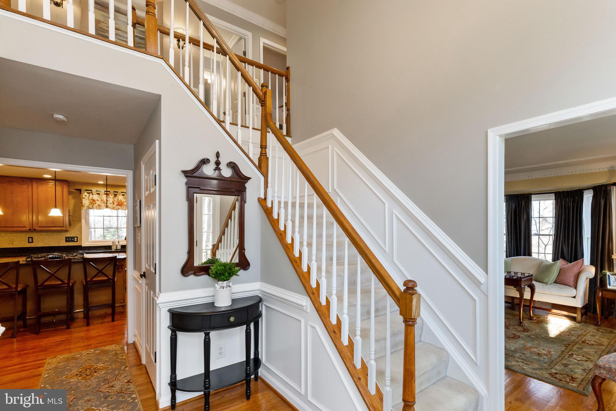13080 Pershing Drive Manassas, VA 20112 - Photo 19 of 56 Inviting entryway