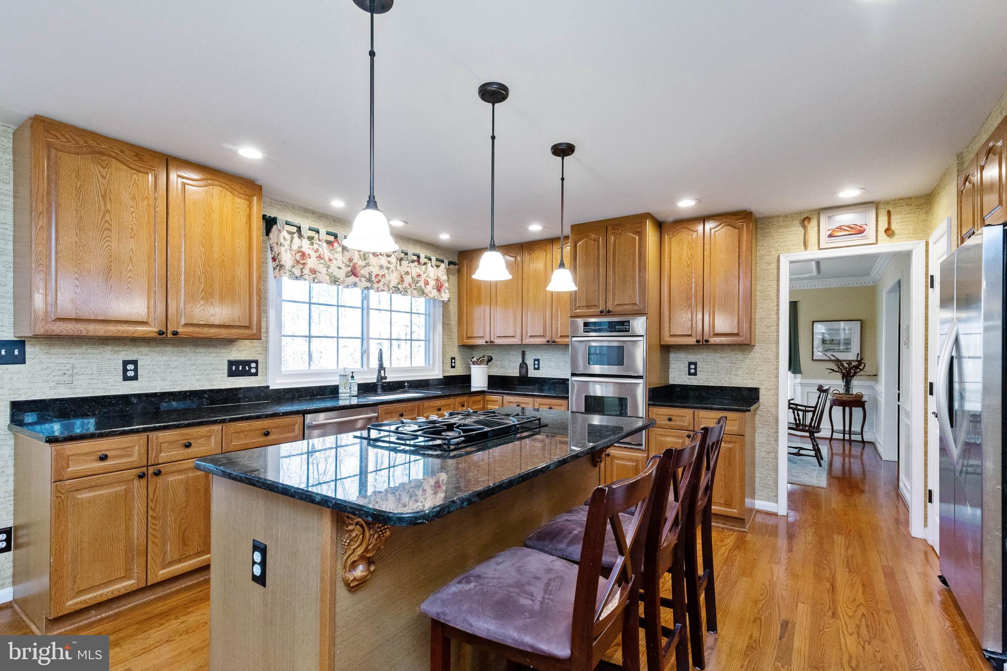 13080 Pershing Drive Manassas, VA 20112 - Photo 5 of 56 Large kitchen ideal for entertaining