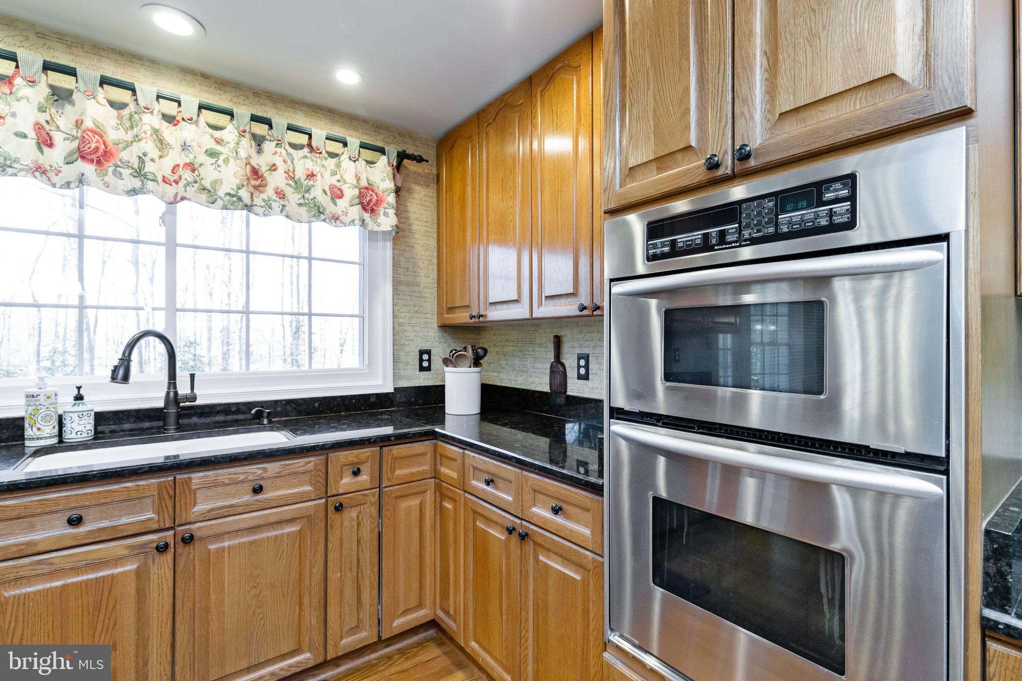 13080 Pershing Drive Manassas, VA 20112 - Photo 8 of 56 Built in stainless steel appliances