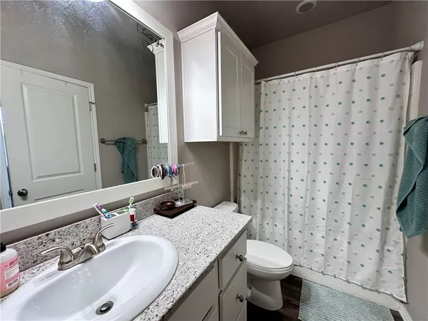 $2,400 | 3531 Summerway Drive, College Station, TX 77845