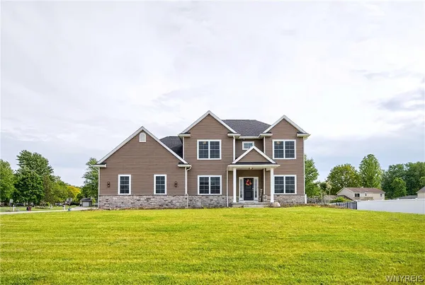 $799,900 | 4 Wentworth Drive, Orchard Park, NY 14127