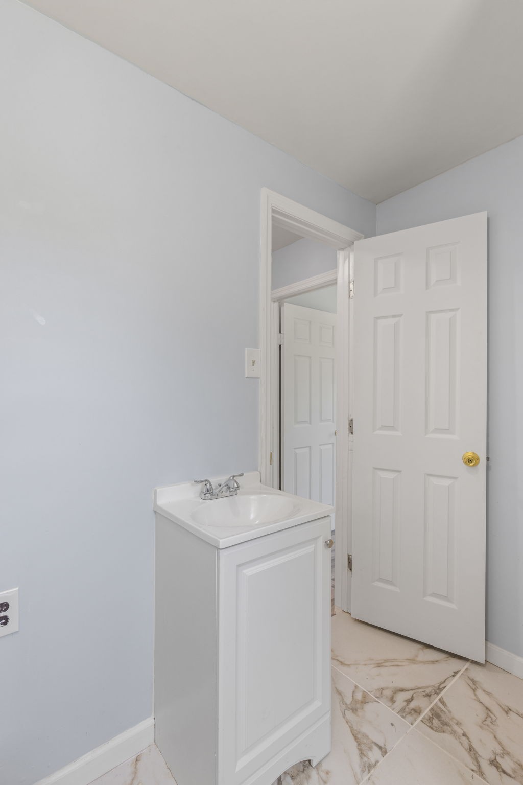 2732 Railroad Bed Road Iron City, TN 38463 - Photo 10 of 44 a utility room with dryer and washer