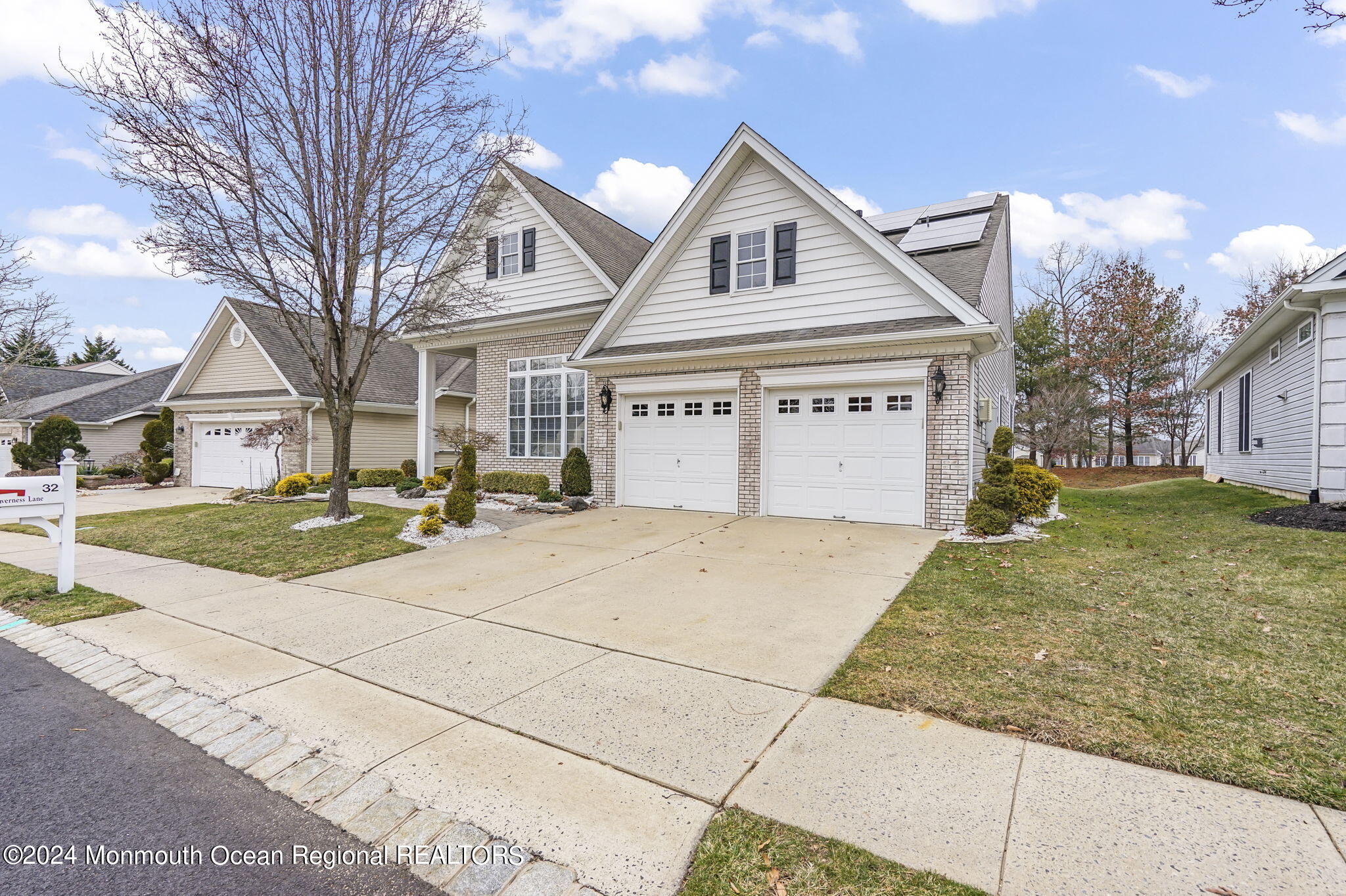 32 Inverness Lane Jackson, NJ 08527 - Photo 3 of 44 Front Right