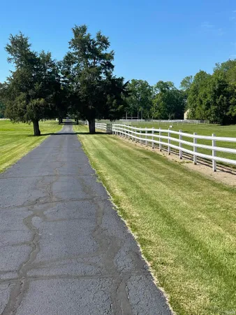 $1,250,000 | 591 East 400th Street South, Kokomo, IN 46902