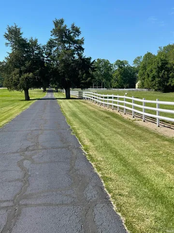 $1,250,000 | 591 East 400th Street South, Kokomo, IN 46902