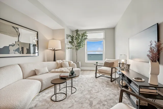 $880,000 | 850 North Lake Shore Drive, Unit 1302, Chicago, IL 60611