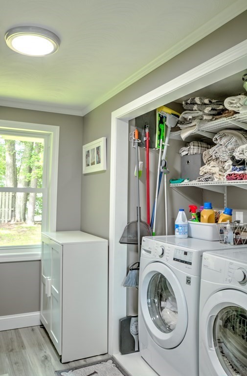 44 Ruthellen Road Chelmsford, MA 01824 - Photo 27 of 42 a utility room with dryer and washer