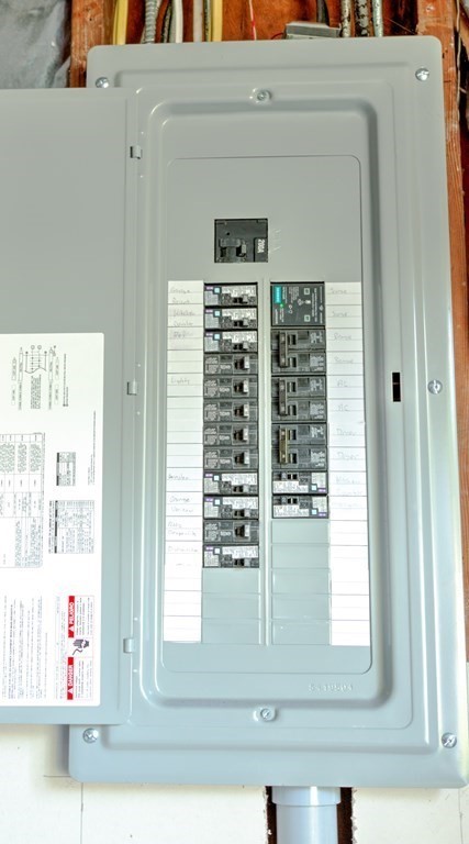 44 Ruthellen Road Chelmsford, MA 01824 - Photo 40 of 42 a view of a window