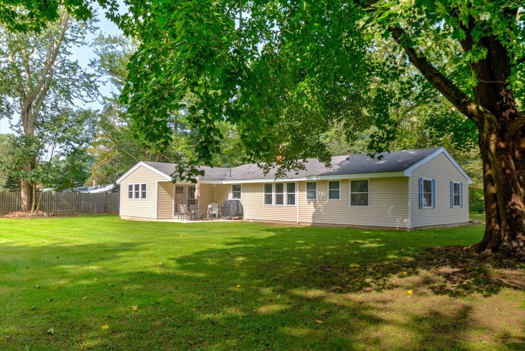 44 Ruthellen Road Chelmsford, MA 01824 - Photo 5 of 42 a front view of a house with a garden