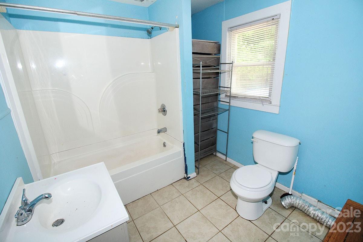 920 Cottrell Hill Road Lenoir, NC 28645 - Photo 7 of 11 Gallery Image 7