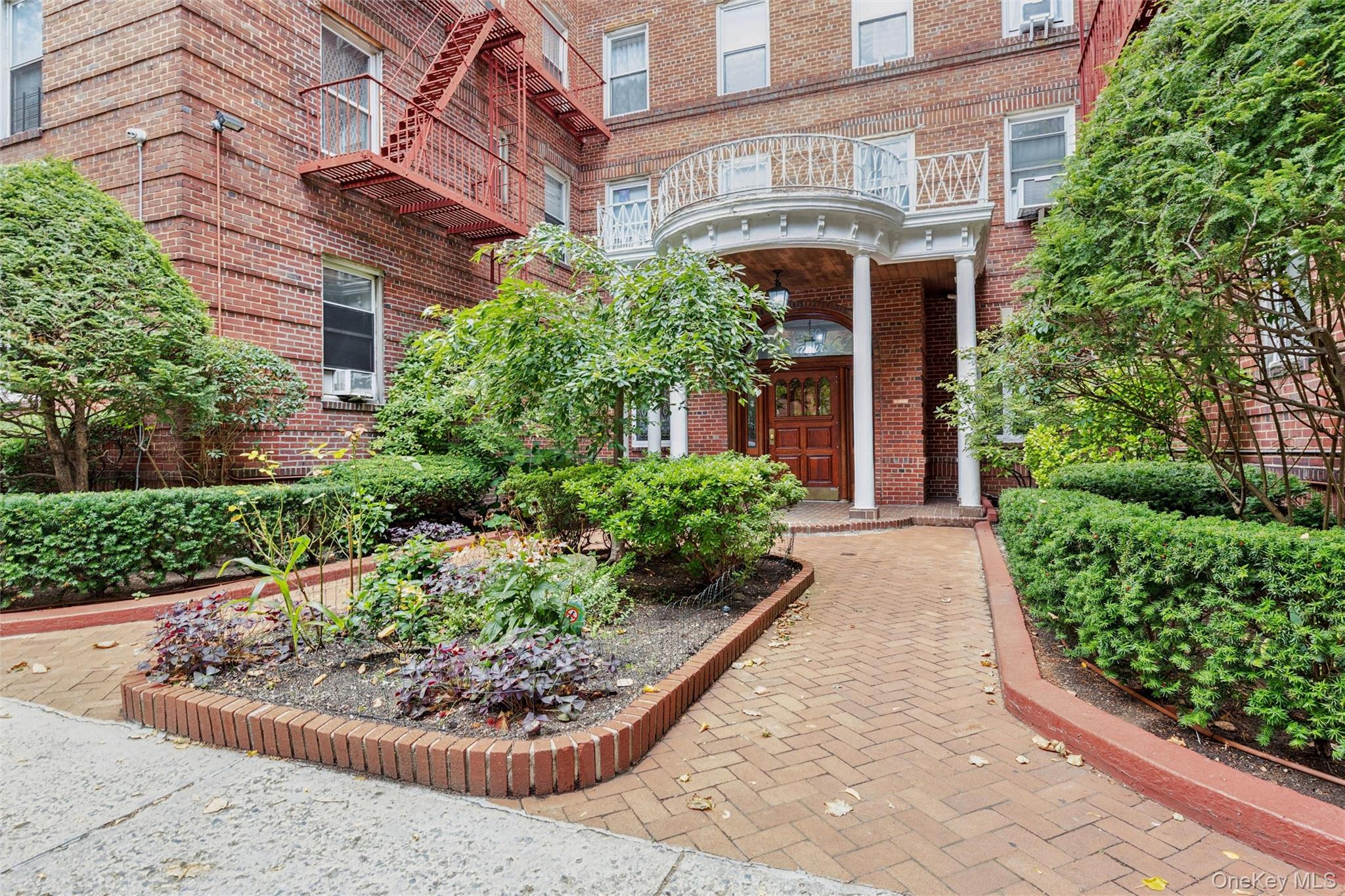 111-39 76th Road, Unit F2 Queens, NY 11375 - Photo 1 of 1 Welcome home!