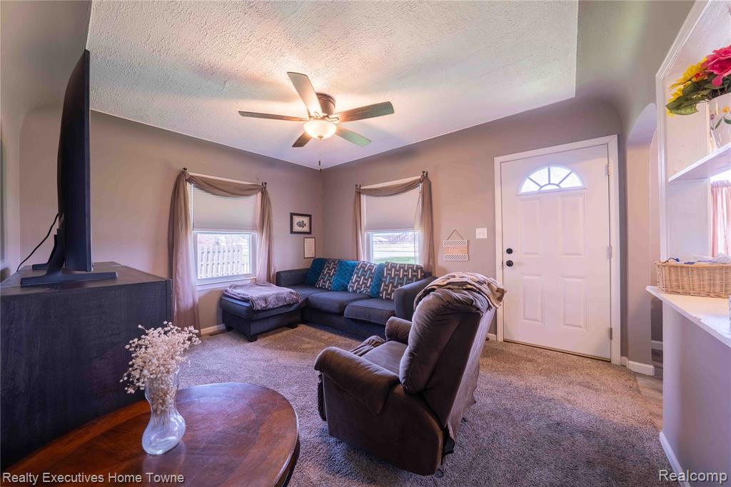 5017 North Road North Street, MI 48049 - Photo 4 of 27