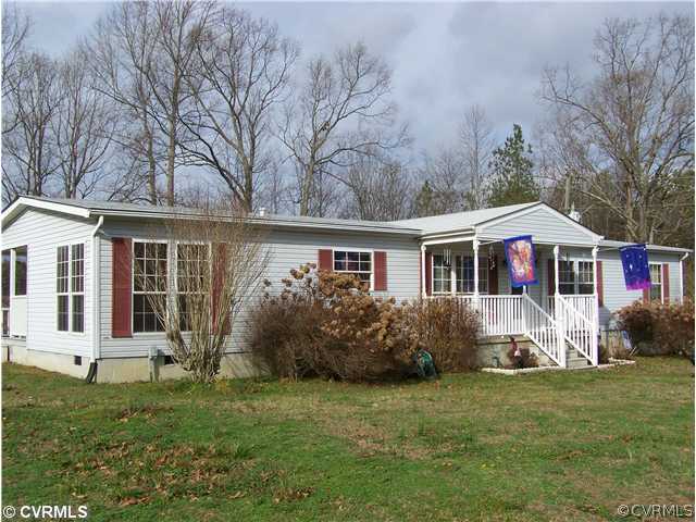 12316 Quaker Road Dinwiddie, VA 23841 - Photo 1 of 9 Exterior Front