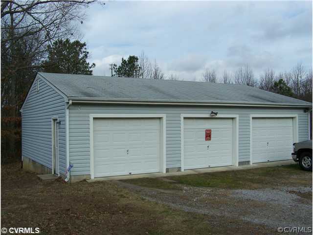 12316 Quaker Road Dinwiddie, VA 23841 - Photo 8 of 9 Parking Lot/Garage