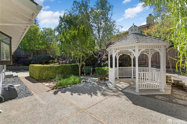 $2,198,800 | 1122 Kendal Court, San Jose, CA 95120