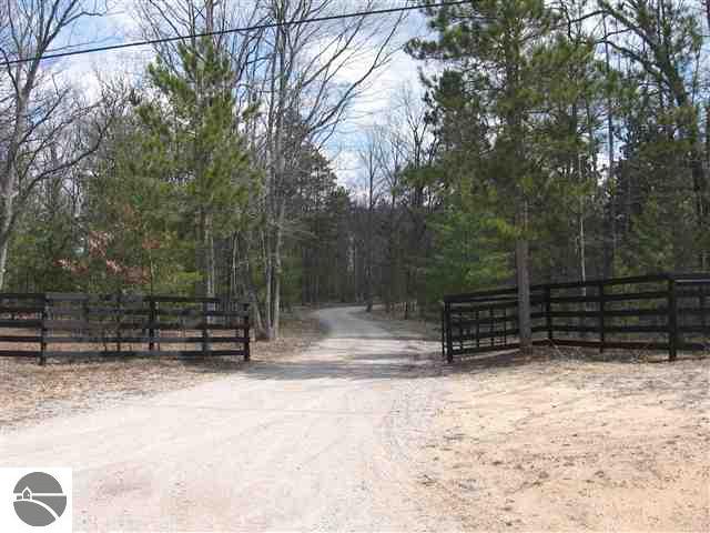 6131 South Betsie River Road Interlochen, MI 49643 - Photo 30 of 31 1745950-29.JPG