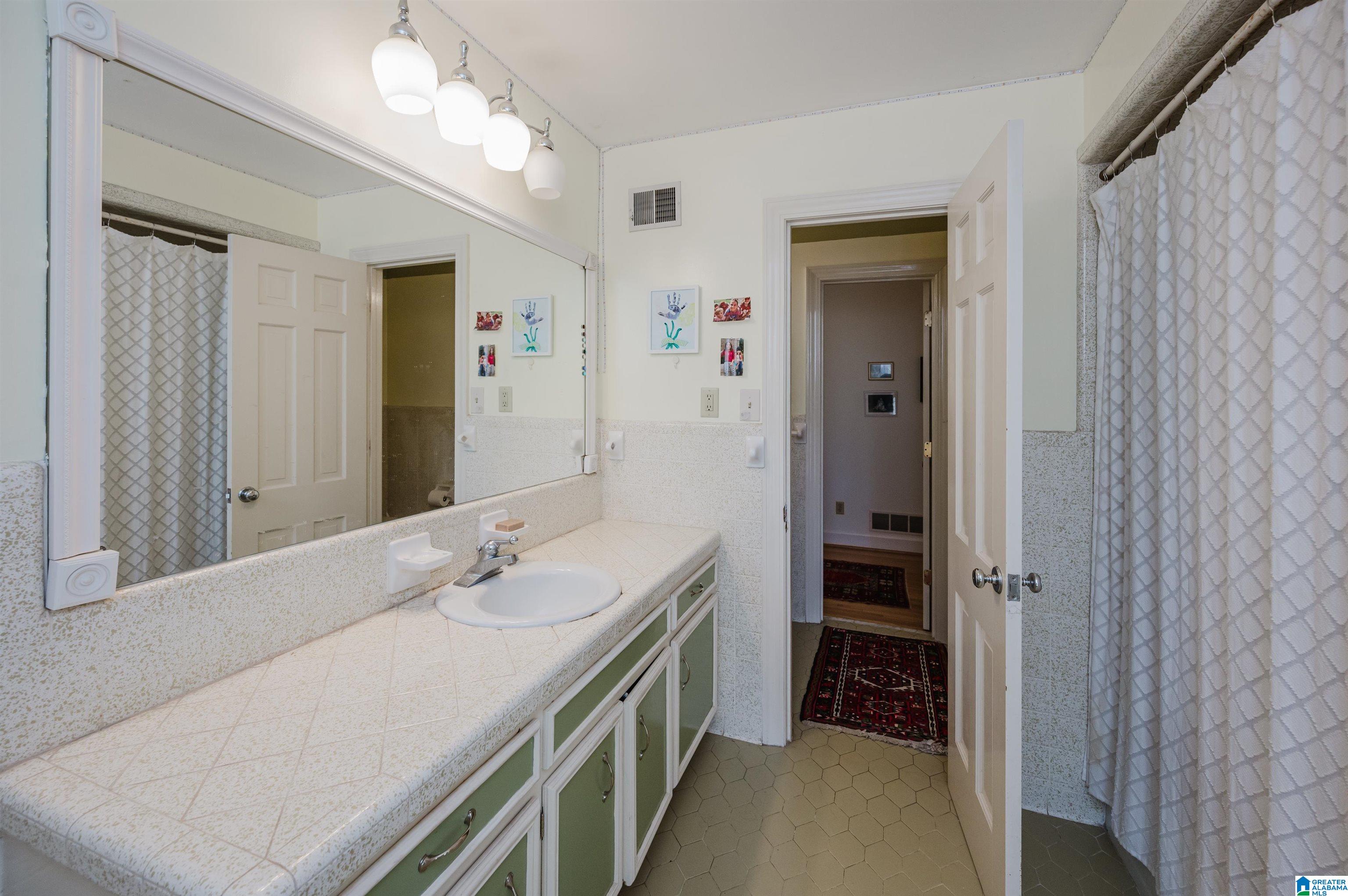 3757 Rockhill Road Birmingham, AL 35223 - Photo 31 of 50