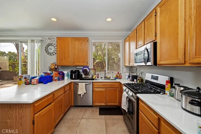 $700,000 | 5814 Pine Valley Drive, Fontana, CA 92336